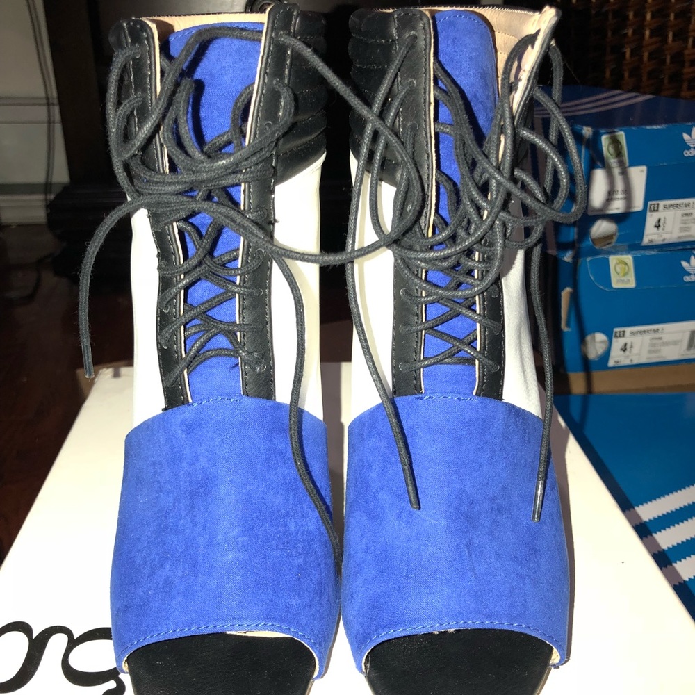 Gx By Gwen Stefani Open Toe Booties - image 2